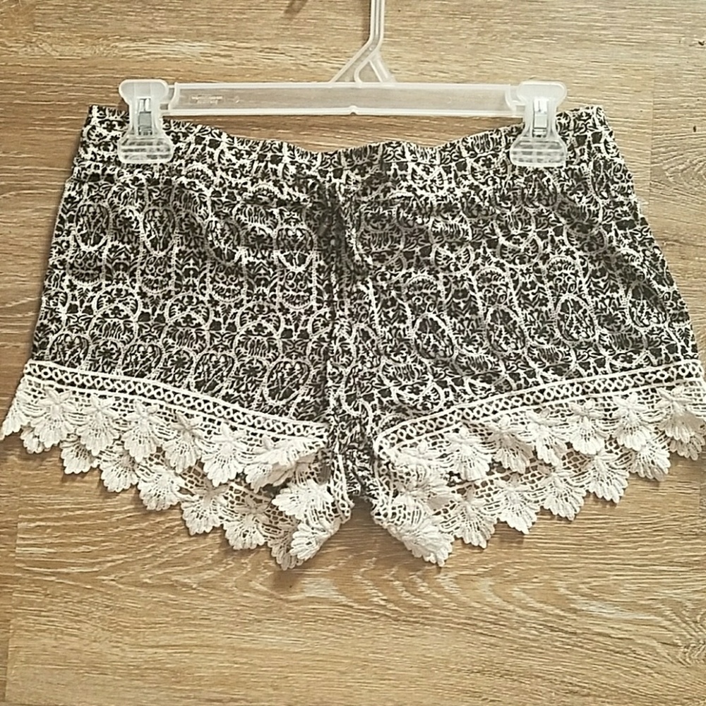 Breeze Ever Lace Shorts